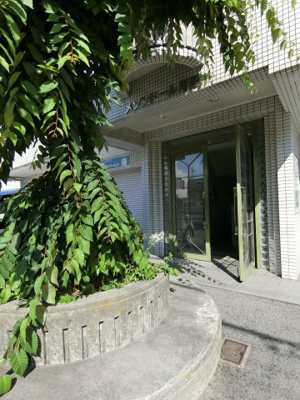 【エントランス】 | メゾンドール河野