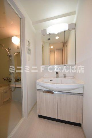 プレサンス江戸堀の洗面所