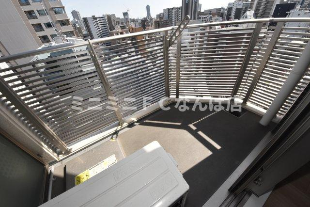 プレサンス江戸堀のバルコニー