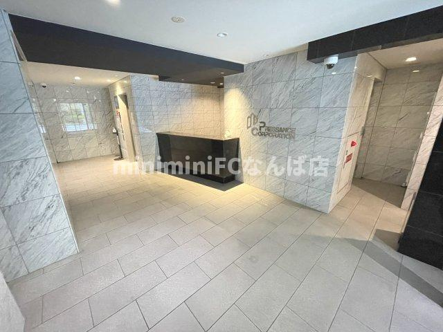 プレサンス江戸堀のエントランス|豪華できれいなエントランスが迎えてくれます！