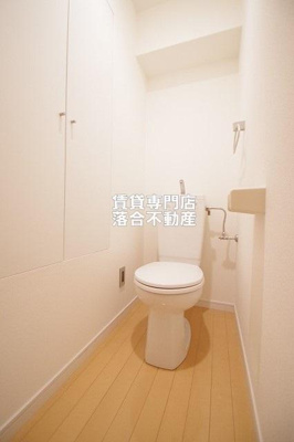 【トイレ】 | サーティーフォービル | 落ち着いた色調のトイレ