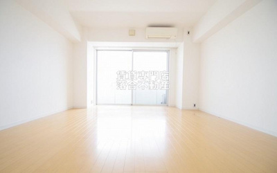 【居間・リビング】 | サーティーフォービル | 明るく広々としたお部屋♪