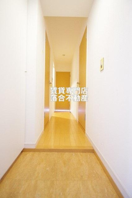 【玄関】 | サーティーフォービル | ゆったりとした玄関