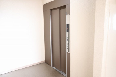 【ロビー】 | 緑橋パインリッチ