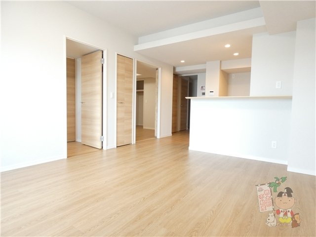 ＴＷＩＮ　ＴＯＷＥＲＳ　ＡＺＵＫＩの居間・リビング