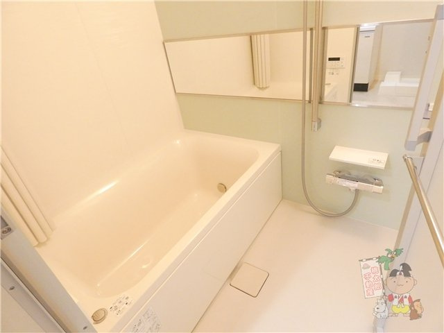 ＴＷＩＮ　ＴＯＷＥＲＳ　ＡＺＵＫＩの浴室