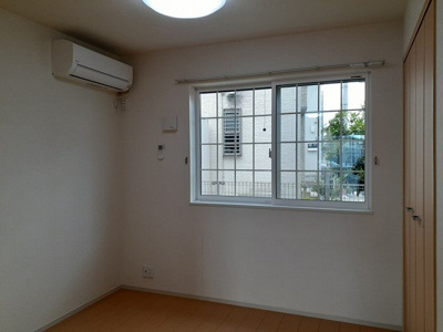 【洋室】 | ヴァルム・レーベン緑町Ｂ