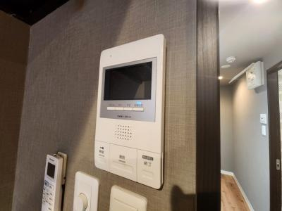 クレア・ラ・クーオのセキュリティ