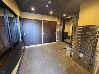 クレア・ラ・クーオのエントランス