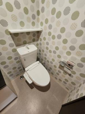 クレア・ラ・クーオのトイレ