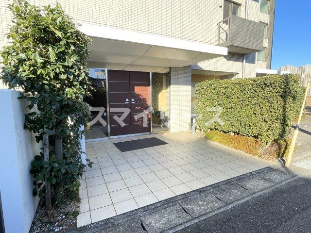 ELLEGARDEN柏の葉のエントランス