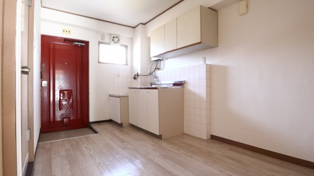 舞子台富士ハイツの居間・リビング