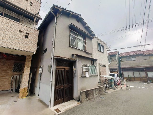 近江堂1丁目　売り土地（古家付き）