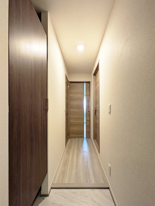 グラナーデ高野台の玄関