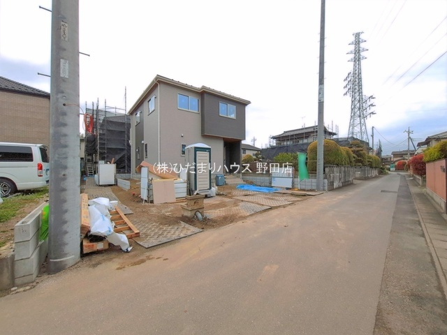 野田市第1桜台　新築戸建　1号棟の前面道路含む現地写真|2026年5月中旬ごろ完成予定です(^^)/1号棟