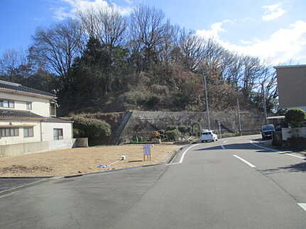 廿日市市阿品台1丁目　土地の前面道路含む現地写真