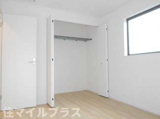 【洋室】 | 会津若松市南千石町新築一戸建て3棟 | 明るい洋室です