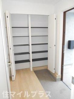 【玄関】 | 会津若松市南千石町新築一戸建て3棟 | 落ち着いた玄関です