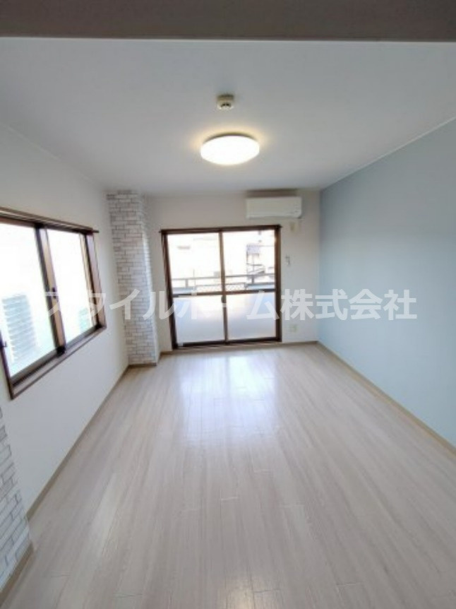 グリーンヒル9の居間・リビング