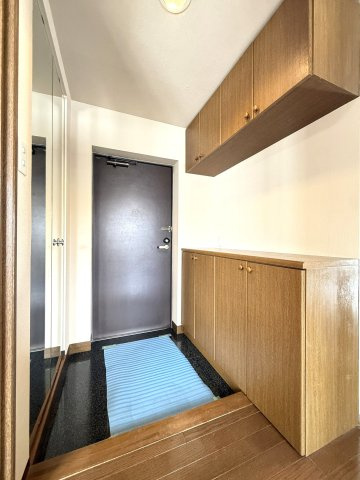 リラハイツ平岸の玄関