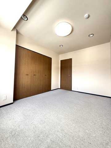 リラハイツ平岸の洋室