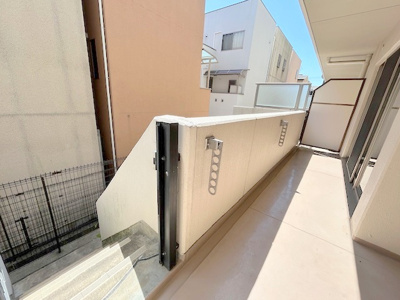 【バルコニー】 | イトーピア香里園ヴァルコート