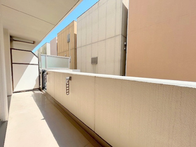 【バルコニー】 | イトーピア香里園ヴァルコート
