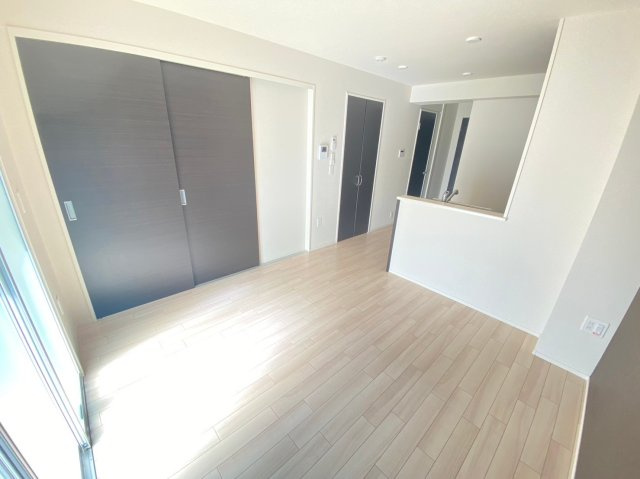 【居間・リビング】 | ※同タイプの写真となります。