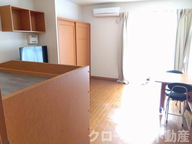 レオパレスドリーム坂出の居間・リビング