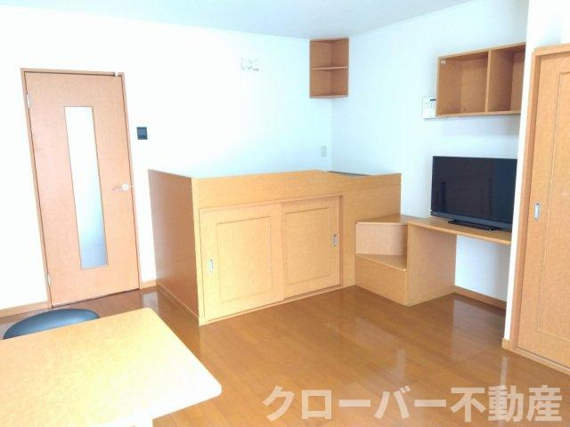 レオパレスドリーム坂出の寝室