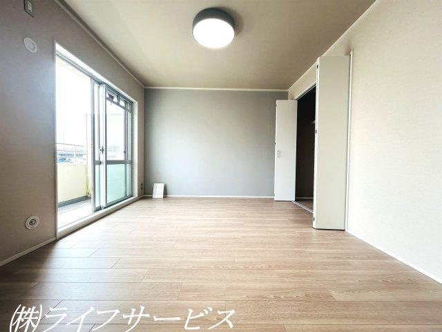 【洋室】 | 野中北パークマンション | 洋室7.5帖／クローゼットあり！