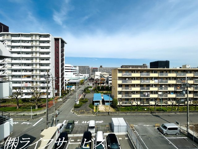 【展望】 | 野中北パークマンション | バルコニーからの眺望／目の前駐車場につき良好です！