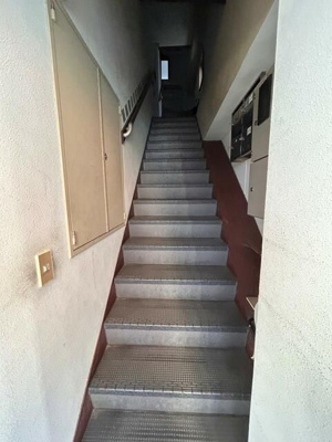 【エントランス】 | 平本ビル