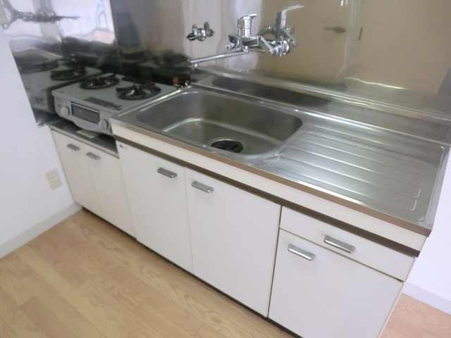 坂田ビルのキッチン|のびのび料理が作れそうなキッチンです♪