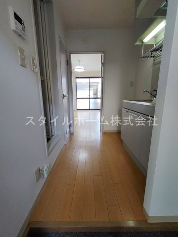 フレグランス花泉の玄関