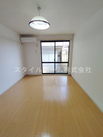 フレグランス花泉の内装