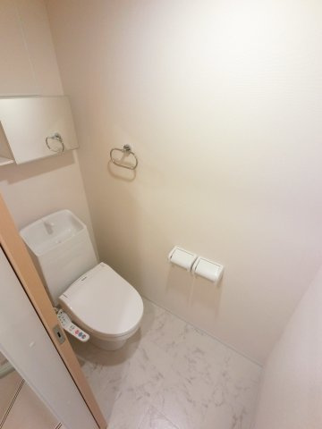 【トイレ】 | ISOLA | ※同タイプの写真となります。