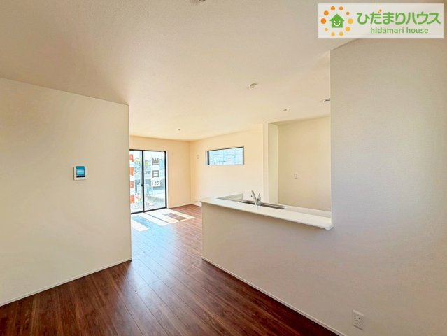 いわき市泉町滝尻第2　新築戸建　１号棟の駐車場|マイホームなら駐車場代がかかりません。しかも、自宅の駐車場で洗車ができます！今までコイン洗車に行っていた手間も省けて、節約にもつながります(^^♪