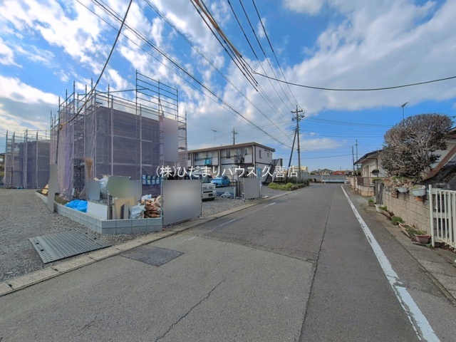 古河大山第3　新築一戸建て　02　リーブルガーデンの前面道路含む現地写真|2026/4/16　撮影