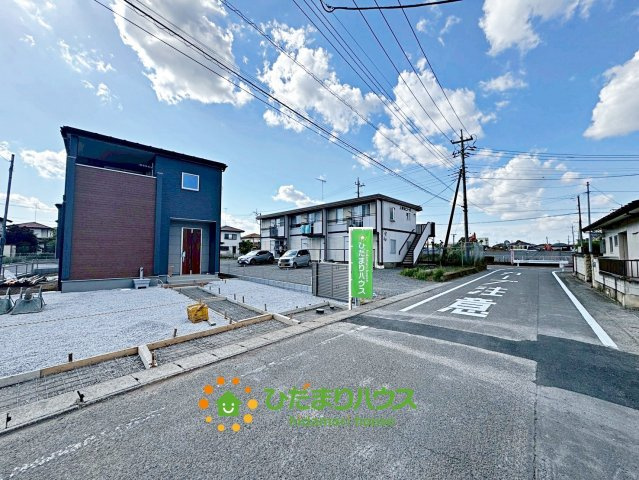 古河大山第3　新築一戸建て　02　リーブルガーデンの前面道路含む現地写真|2026/5/11　撮影