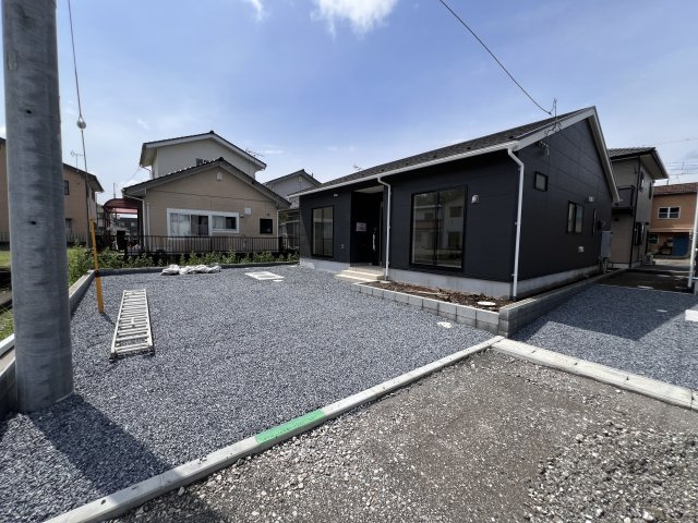 新築　高崎市吉井町下長根第３　クレイドルガーデン　4号棟の前面道路含む現地写真|東側接道幅員約4.5ｍ