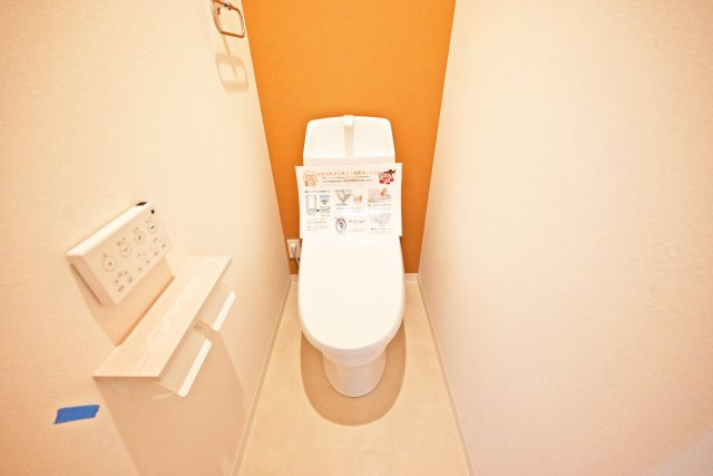 尼崎市大庄北1丁目新築一戸建てのトイレ|2階トイレ