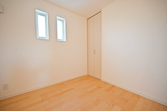 尼崎市大庄北1丁目新築一戸建ての洋室|3階納戸4.5帖