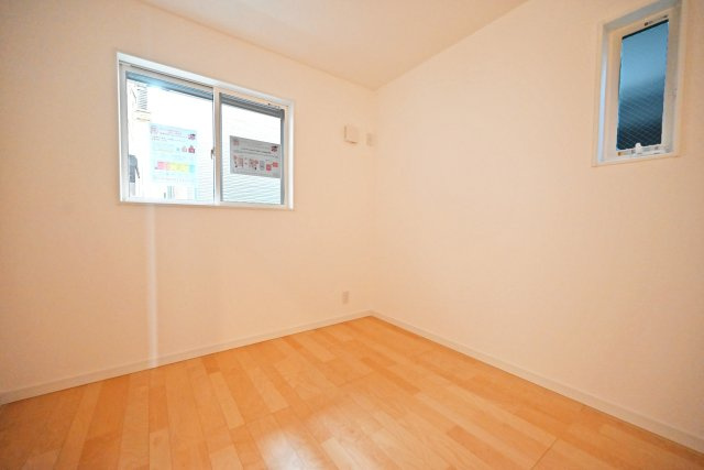 尼崎市大庄北1丁目新築一戸建ての洋室|1階納戸5.3帖