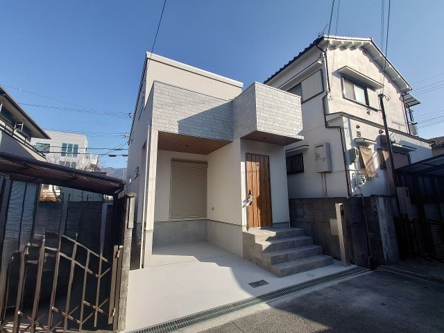 東山本新町　新築戸建の外観