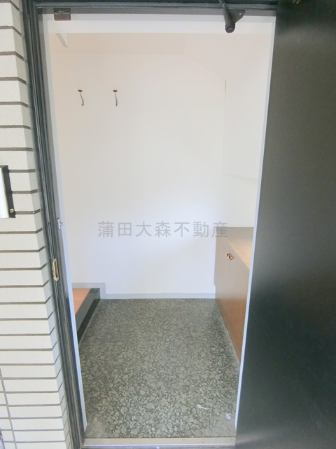 南雪谷サンハイツの玄関