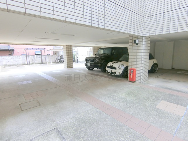 南雪谷サンハイツの駐車場