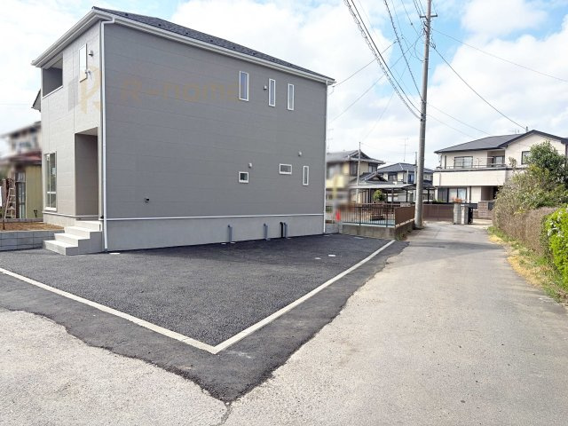 龍ケ崎市川余郷第1　新築戸建て　1号棟の駐車場|カースペースは2台お停めいただけます♪