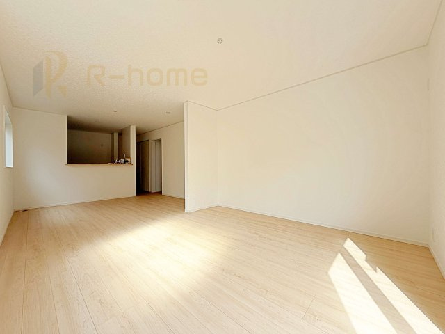 龍ケ崎市川余郷第1　新築戸建て　1号棟の居間・リビング|広々としたLDK♪充分な広さがあり、ご家族でインテリアのレイアウトを考えるのも楽しみですね！