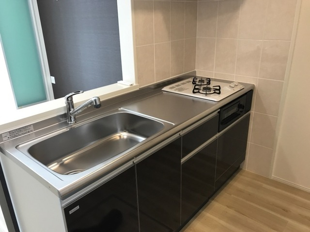 飾磨区中島　新築アパートのキッチン